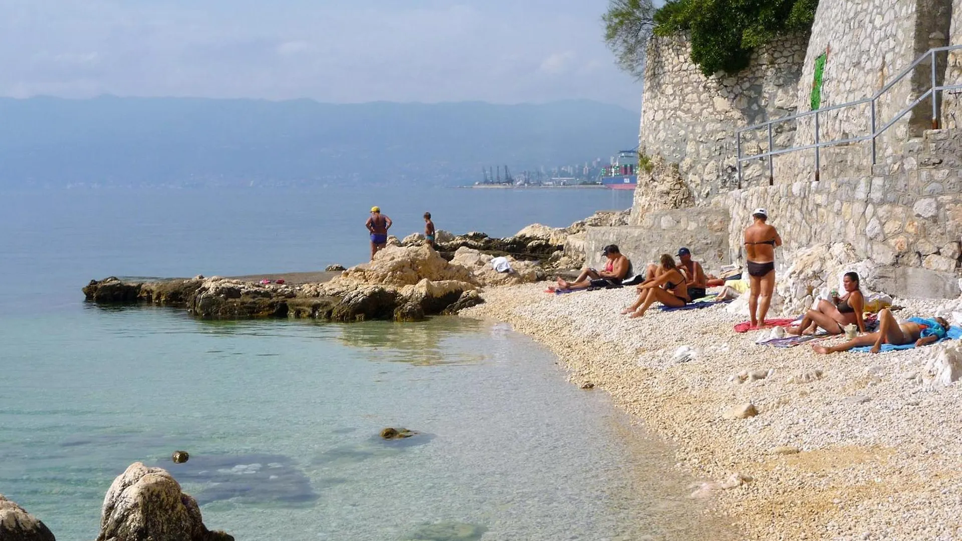 Rooms With Wifi Rijeka - 23254 Guest house